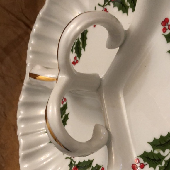 BOGO Porcelain Holly & Berry Dish-R H Macy & Co - Picture 6 of 9